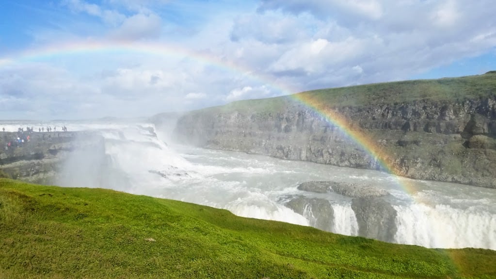 iceland waterfall gulfoss